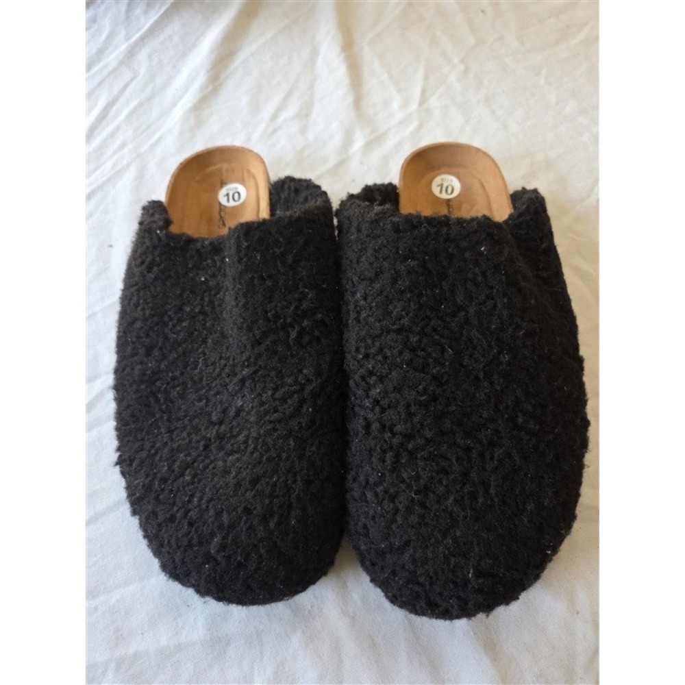 NWOT Maurice's 10 Isabelle Faux Fur Sherpa Clog Slippers Black 132176